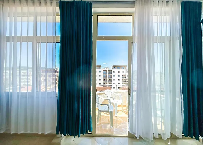 Aqua Vista Haven B53 דירה גולם