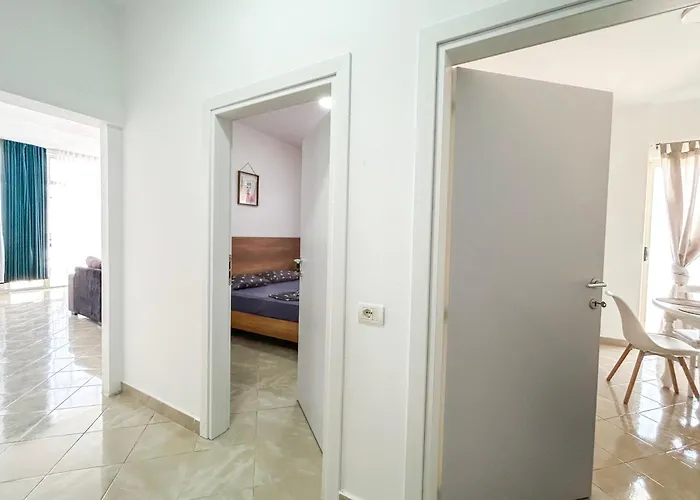 Aqua Vista Haven B53 דירה *