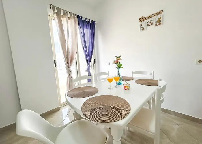 Aqua Vista Haven B53 דירה גולם