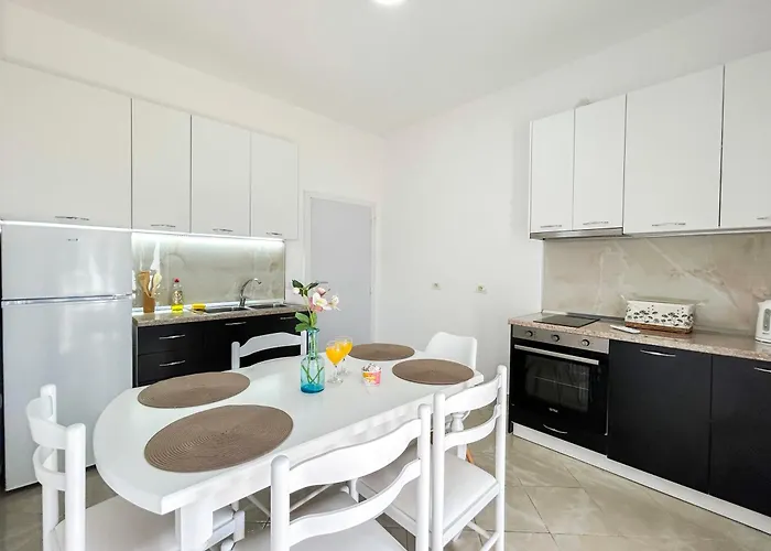 Aqua Vista Haven B53 דירה